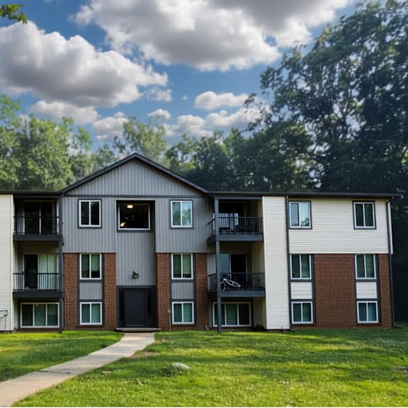 newport woods apartments exterior after renovations