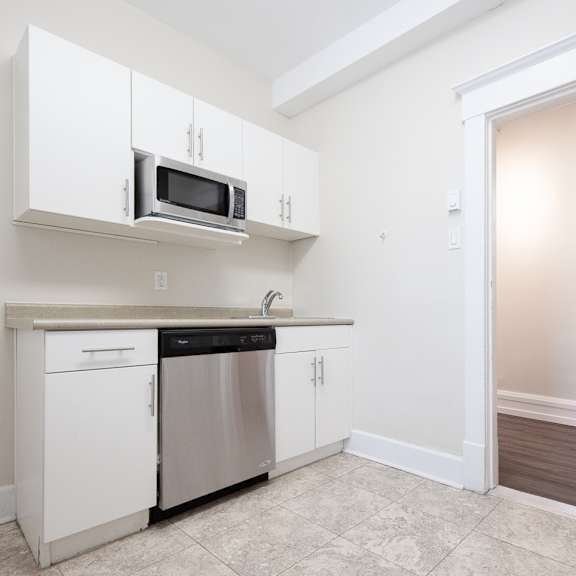 kitchen at 508 mcmillan apartment suites for rent