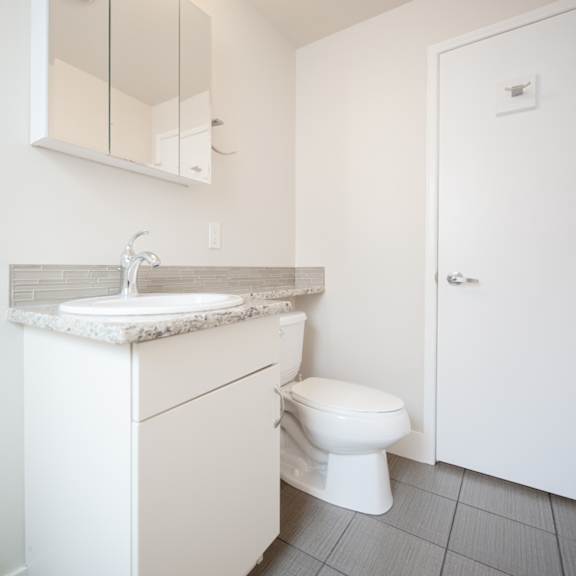 bathroom at 700 corydon apartment, apartments for rent in winnipeg
