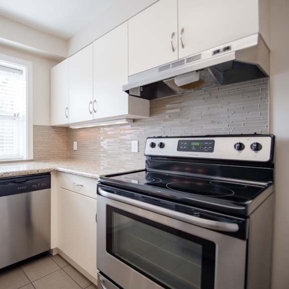 spacious kitchen at 700 corydon apartment, apartment for rent in winnipeg