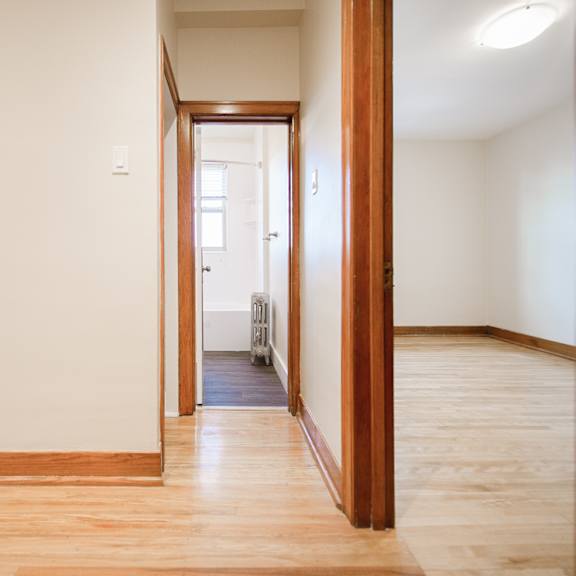 370 stradbrook apartment