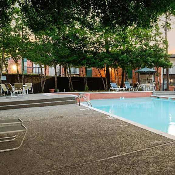 invigorating swimming pool at the daphne apartments, the barvin group, texas