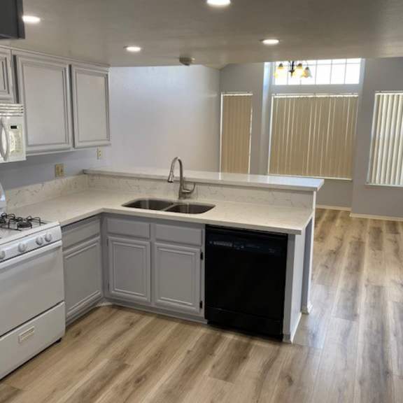 kitchen/dining room