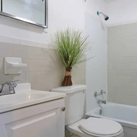 gsj - bathroom golden shores of jacksonville jacksonville, fl, 32211