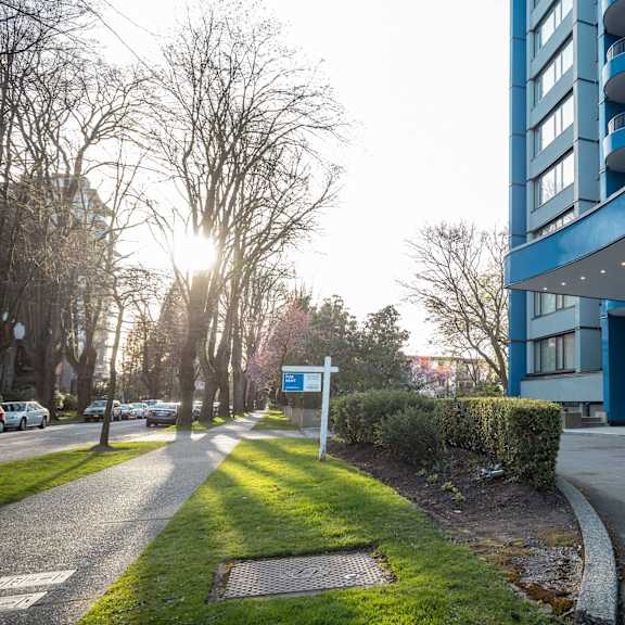 blue crest apartments