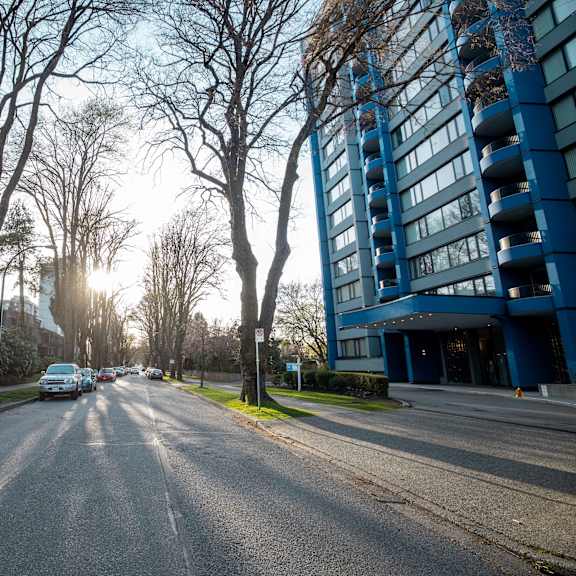blue crest apartments