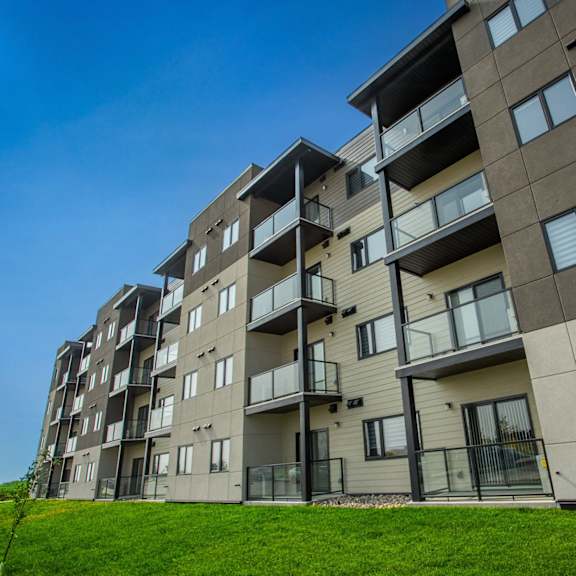exterior of the apex at acre 21
