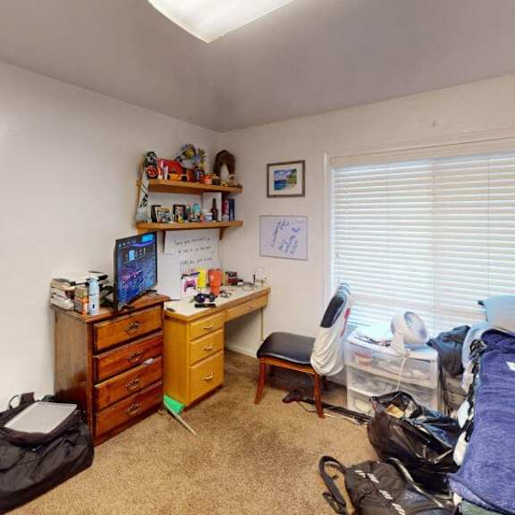 3x1 - shared room main floor