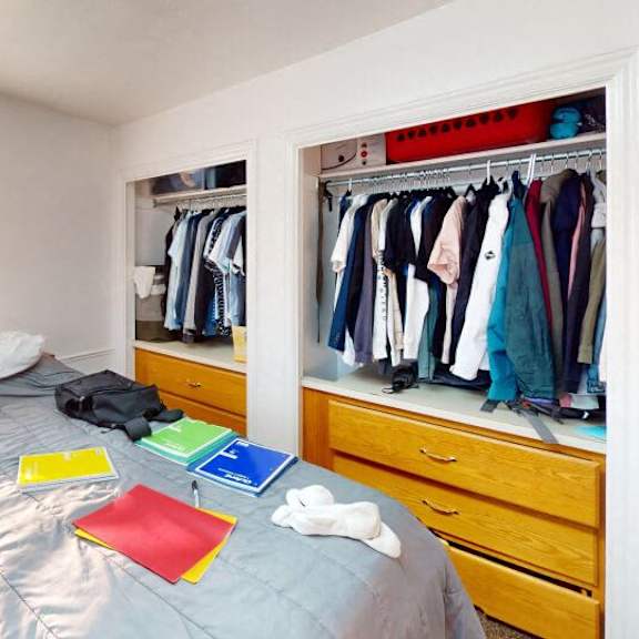 2x1 - shared room main floor