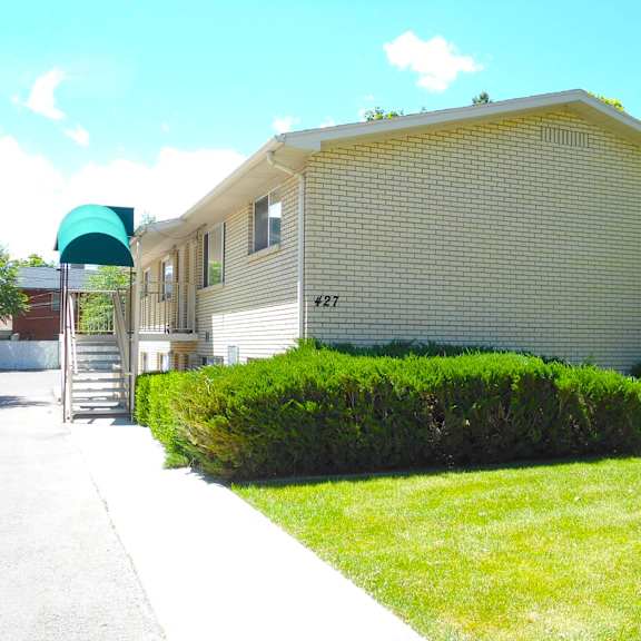 a house with the number 487 on it.