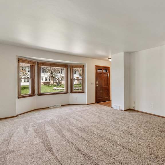 mohawk townhomes living room