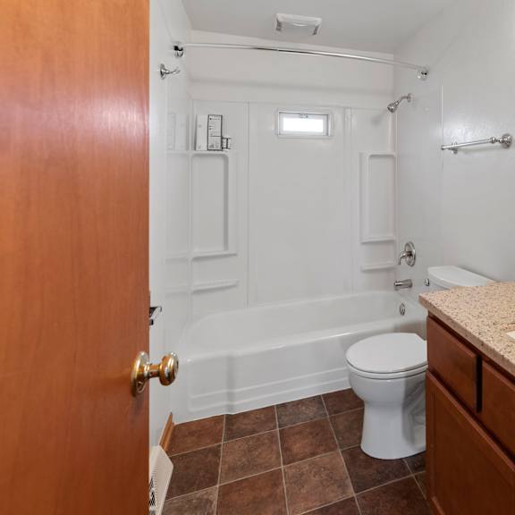 88th street townhomes full bathroom