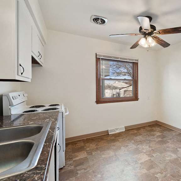 beckett townhomes kitchen