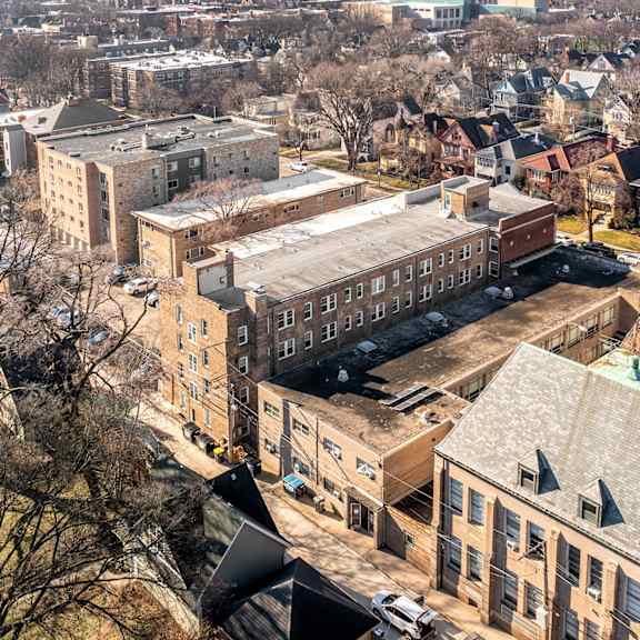 aerial view evelyn at evelyn apartments, illinois