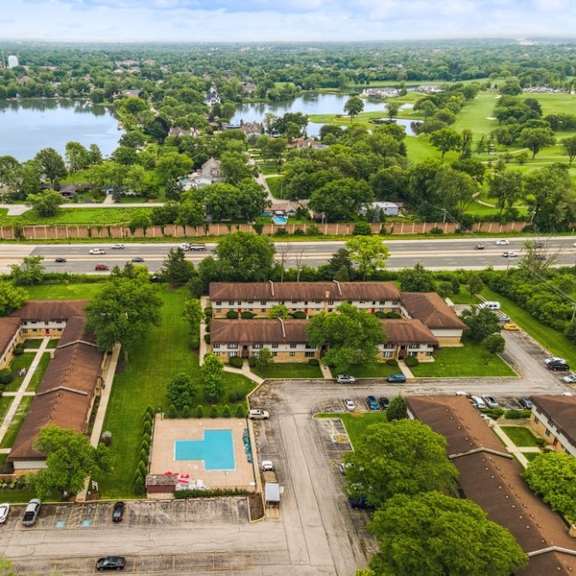 aerial view at the clarendon apartment homes, clarendon