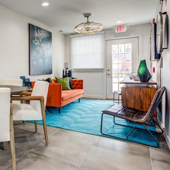 dining room at the view apartments st charles, illinois, 60174
