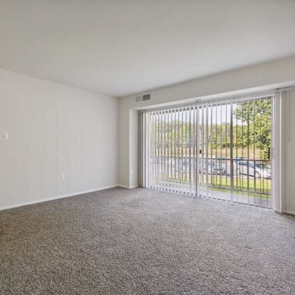 living room at briarwood apartments, virginia, 22026