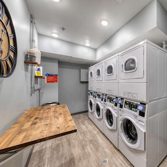 laundry room with a washer at oak park city, oak park, il