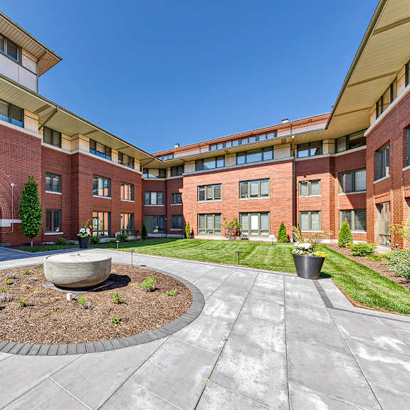 courtyard with a circular planter at oak park city, oak park, il 60301