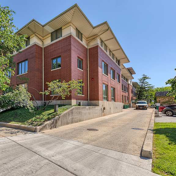 exterior of oak park city at oak park city, oak park, il 60301