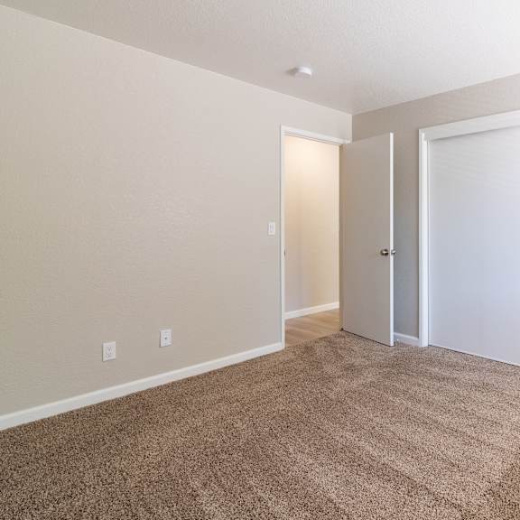 bedroom at alturas paso robles apartment homes, paso robles, california