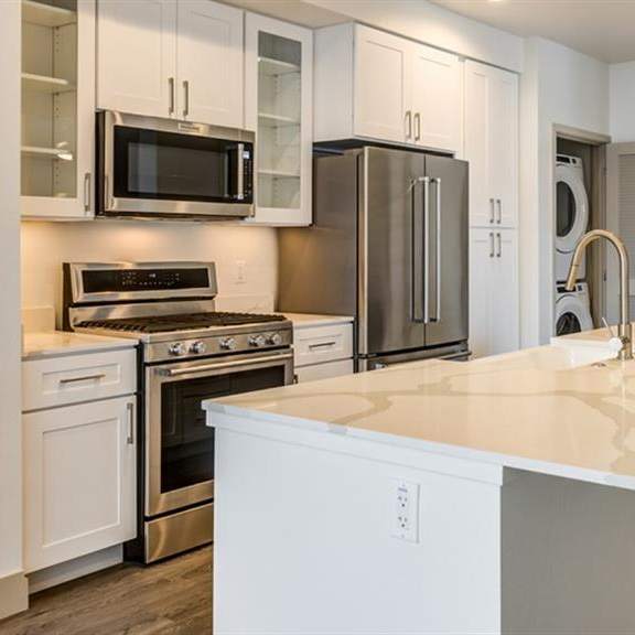 fully equipped kitchen at arrive los carneros ii, goleta, california