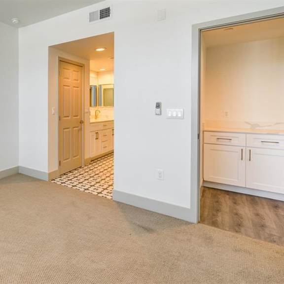 bedroom with closet at arrive los carneros ii, goleta, 93117