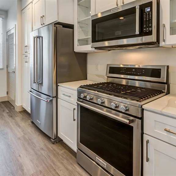 stainless steel appliances available at arrive los carneros ii, california