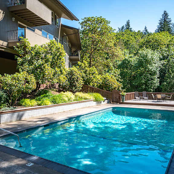 outdoor swimming pool at timberlee, portland, or