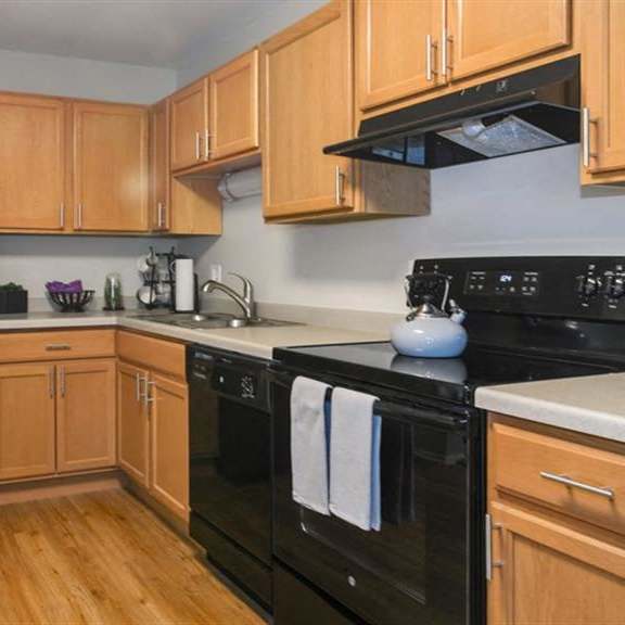 fully equipped kitchen at renew aurora, aurora, il