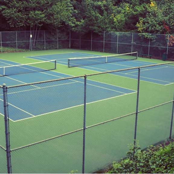 tennis courts at the bluffs at mountain park, lake oswego, or, 97035