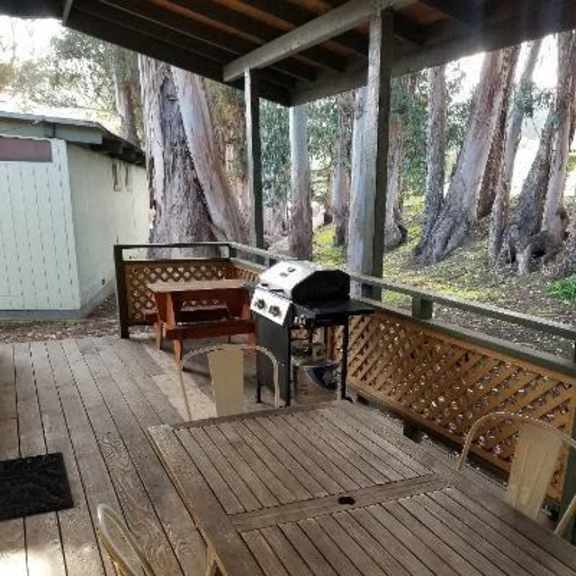 wooden deck with bbq at salinas sunset apartments, california
