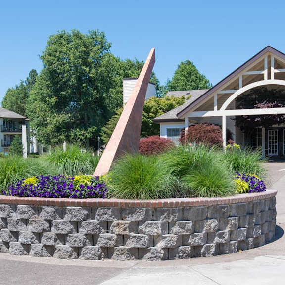 the building in which the resort is located at sundial apartments, oregon, 97070