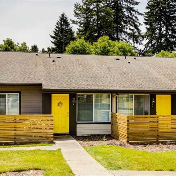 clubhouse exterior at the clubhouse at port orchard, washington, 98366