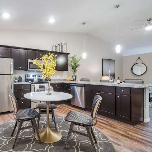 bellevue nebraska apartment rentals redwood living redwood bellevue south 25th street forestwood kitchen