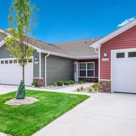 chardon ohio apartment rentals redwood living redwood chardon private entrance