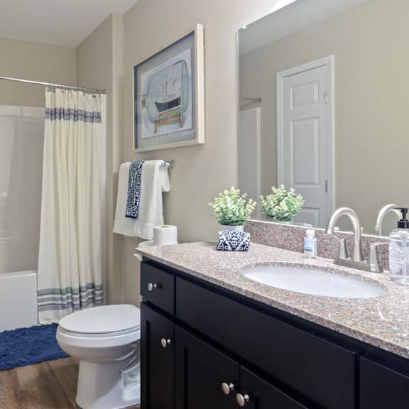 mansfield oh apartment rentals redwood mansfield gallery bathroom