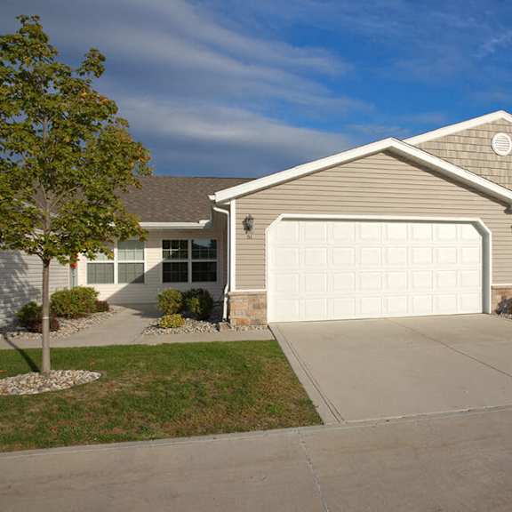 oregon oh apartment rentals redwood bay pointe exterior two car garage