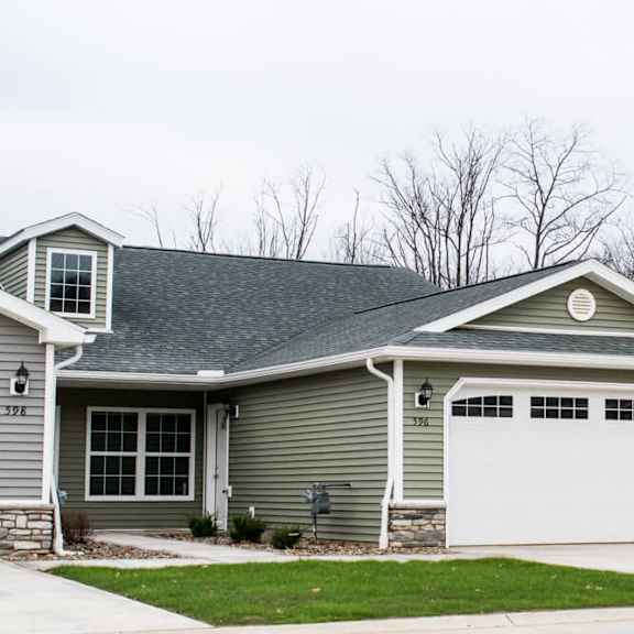 wadsworth oh apartment rentals redwood brookridge two car garage