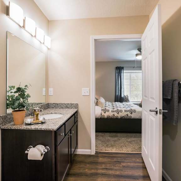 waukee iowa apartment rentals redwood living redwood waukee hickman road bathroom