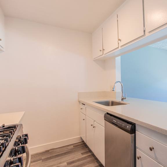 the preserve at ballantyne commons apartment kitchen with sink and dishwasher