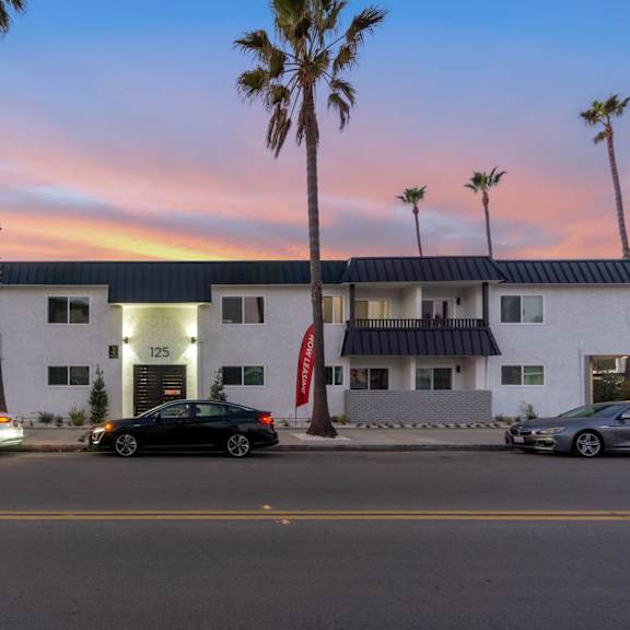 building at ocean breeze terrace apartment, california, 92648