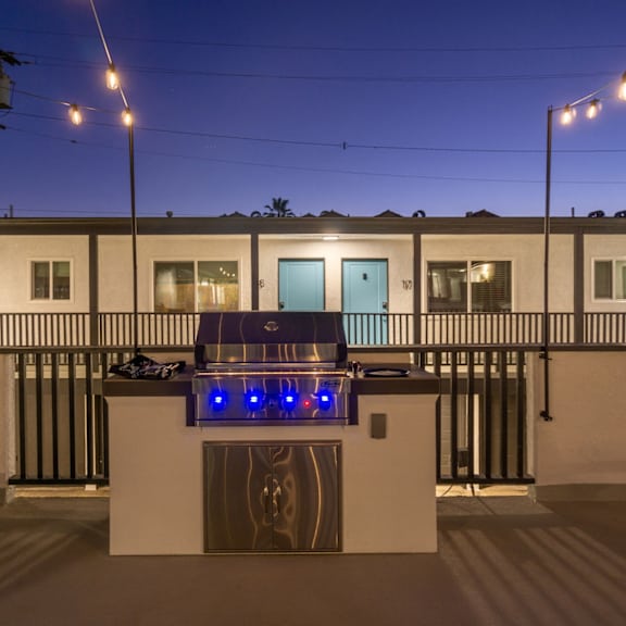 bbq at ocean breeze terrace apartment, huntington beach, ca, 92648