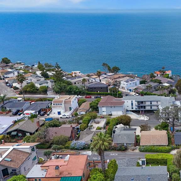 ocean view at ocean edge @ laguna beach, laguna beach, ca