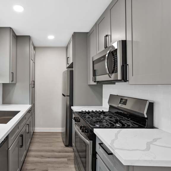 kitchen appliances at 316 beach apartments, california, 92648