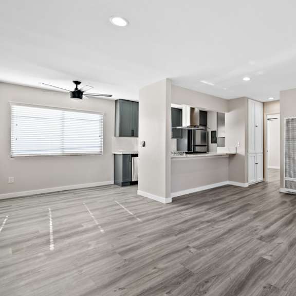unfurnished living area at 316 beach apartments, huntington beach
