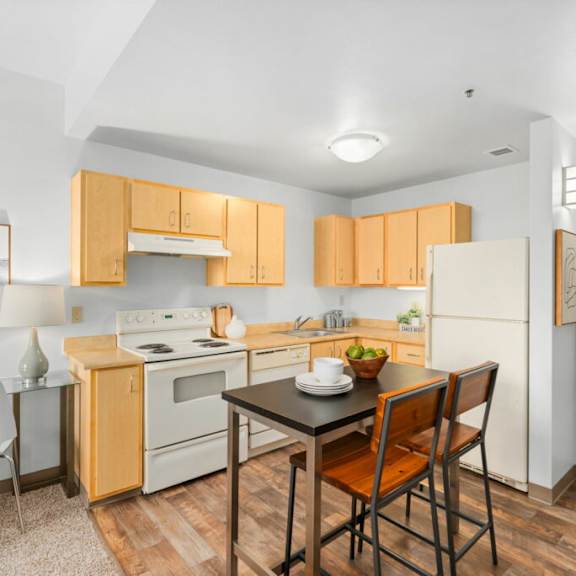 dining room at pacific tower apartments, oregon, 97209