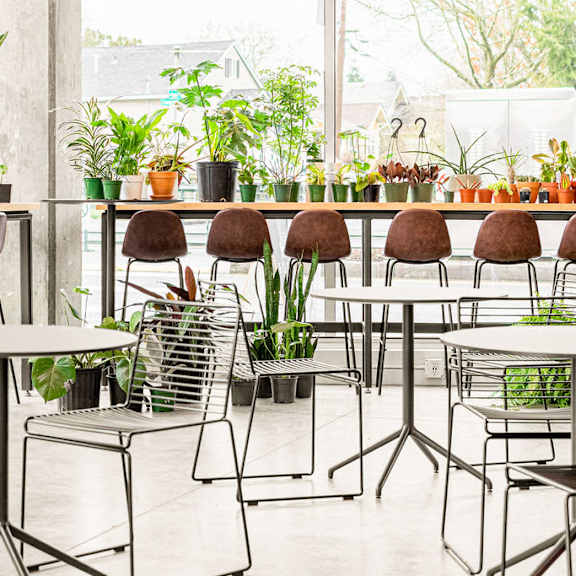 dining area at nomad apartments, portland, 97217