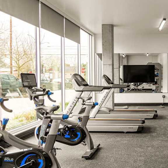 cardio machines at nomad apartments, oregon