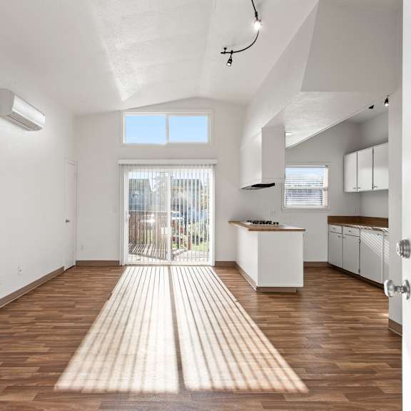 room with wooden floors at garden villa apartments, oregon
